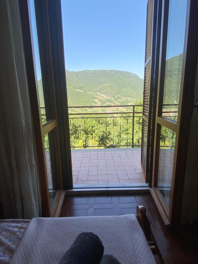 B&B Rox E Claudia Lugnola Ngoại thất bức ảnh