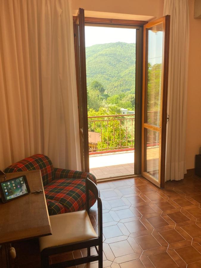 B&B Rox E Claudia Lugnola Ngoại thất bức ảnh